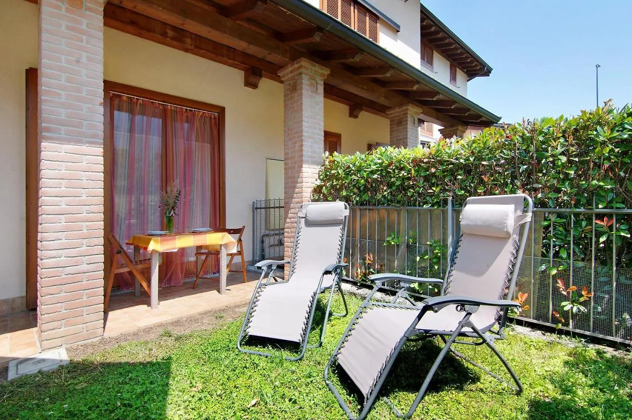Colorful Apartment Colico 0*,  Italien